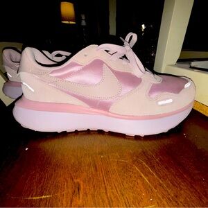 Nike Light Pink Athletic Shoes